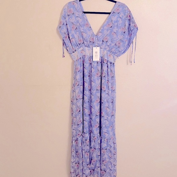 **NWT** Vila, Lavender Floral Maxi Dress w/ Tied Scrunch Sleeves and Tiers - Picture 2 of 5